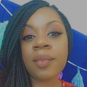 Meet your Posher, Olayemi